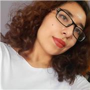 Profesora que imparte a todas las edades